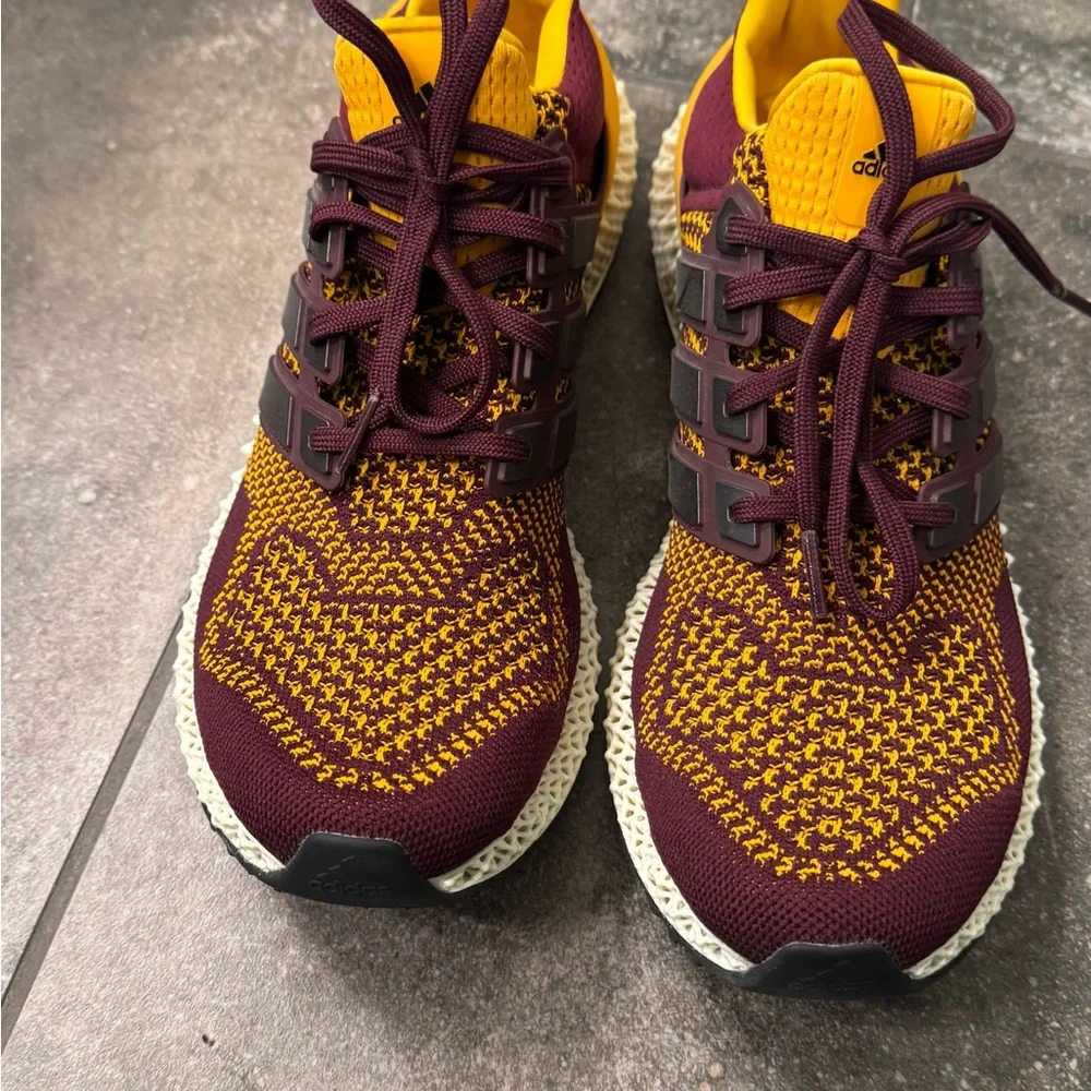 Adidas Burgundy and Gold Running Shoes - Picture 1 of 9